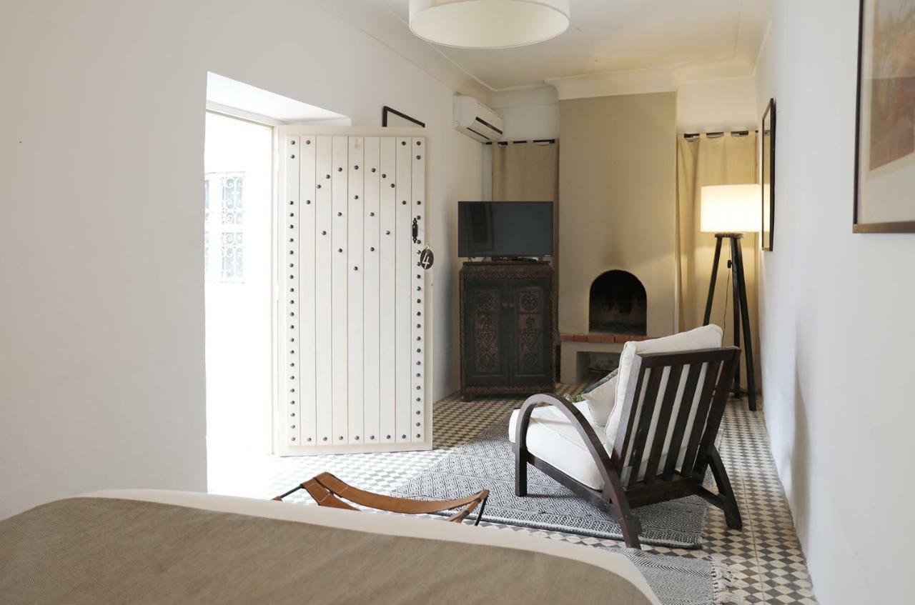 Le Petit Hotel Du Flouka 랄라 타카르코스트 외부 사진