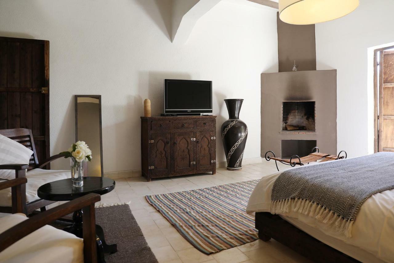 Le Petit Hotel Du Flouka 랄라 타카르코스트 외부 사진