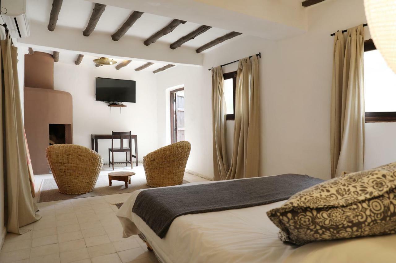 Le Petit Hotel Du Flouka 랄라 타카르코스트 외부 사진